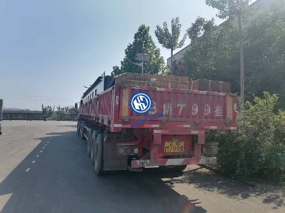 大连阳光瓦房店永宁炉排厂65吨横梁炉排1台发货第一车