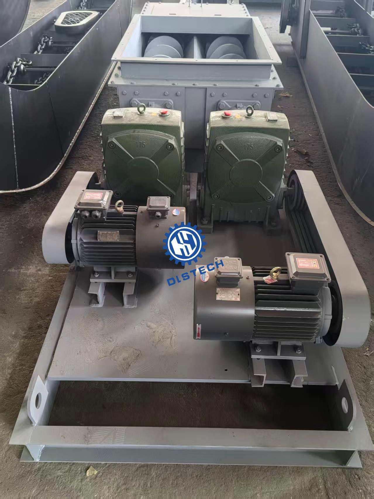 菌料 菌糠生物质双螺旋给料机2台发货